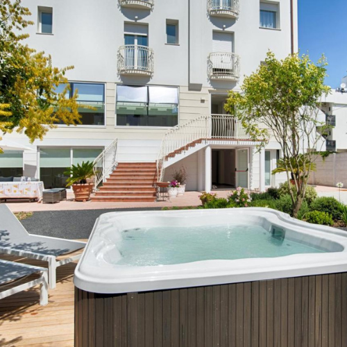 hotel mon pays
